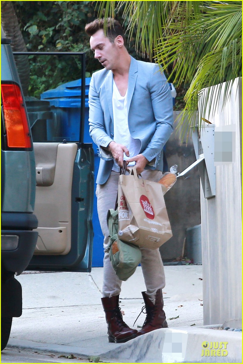 jonathan rhys meyers grabs groceries after another me hits theaters 143181619