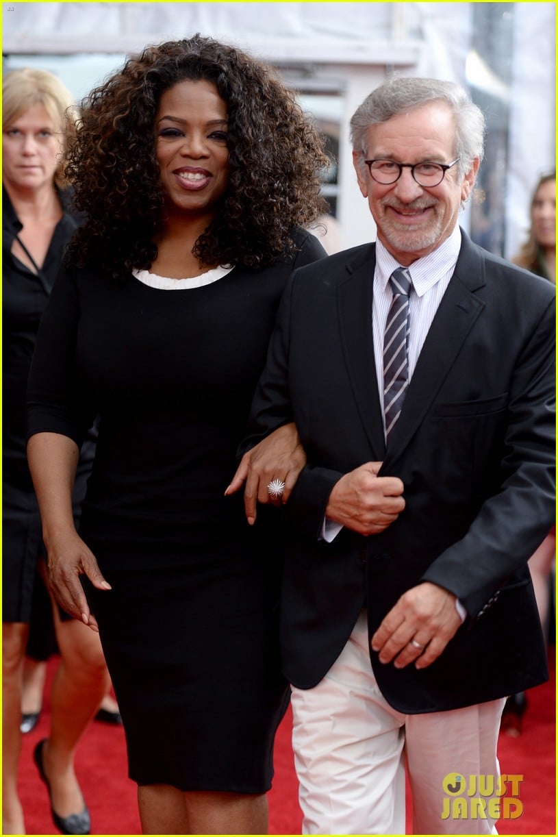 ilovenonude Helen Mirren's Hair Flip Proves She's the Sassiest Dame Ever!: Photo  3170709 | Charlotte Le Bon, Helen Mirren, Oprah Winfrey, Steven Spielberg  Photos | Just Jared: Entertainment News