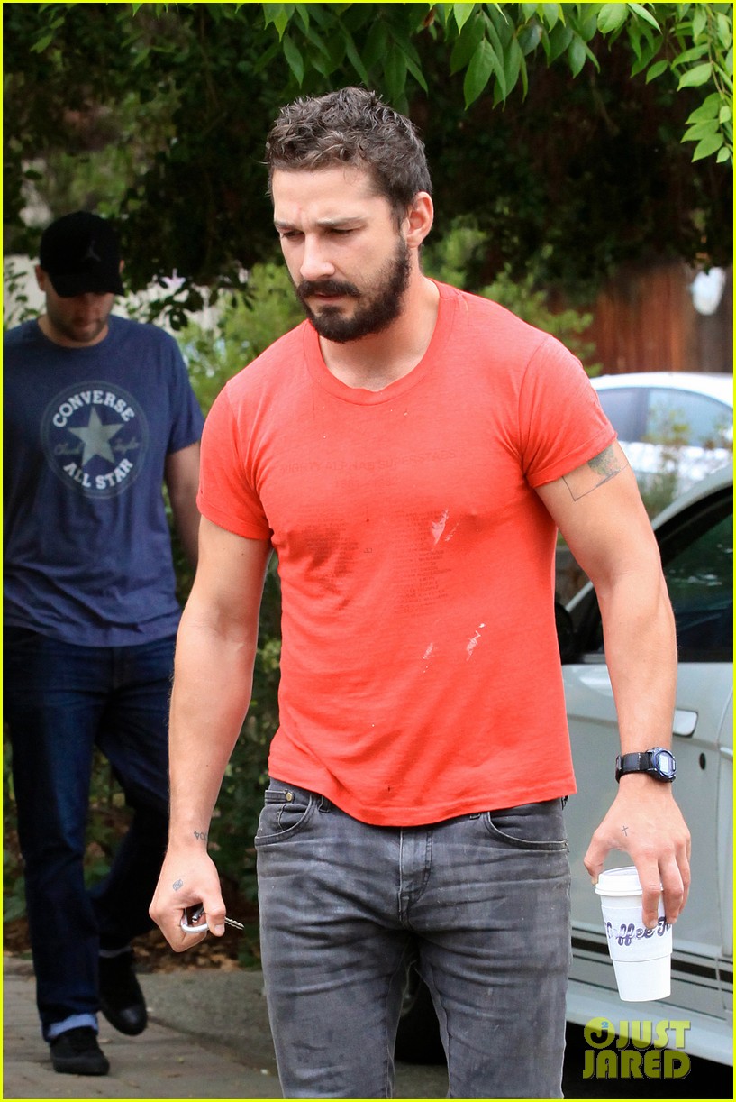 shia labeouf does the ice bucket challenge barely reacts to the water 043180180