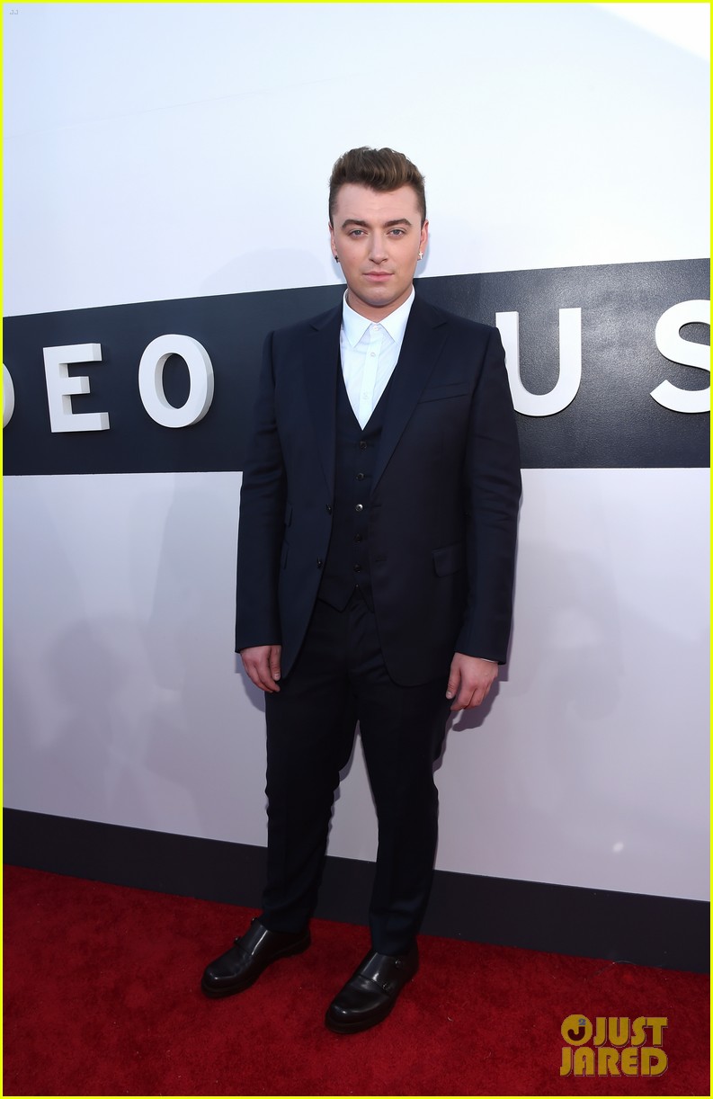 sam smith meets up with beyonce backstage at the mtv vmas 2014 063182421