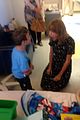 taylor swift visits young cancer patient 06