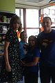 taylor swift visits young cancer patient 09