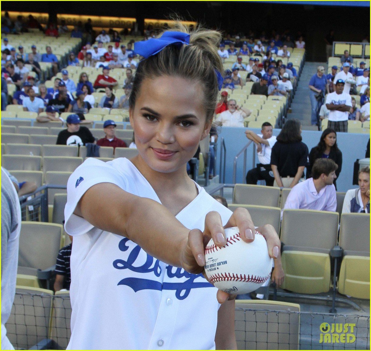 Chrissy Teigen Throws First Pitch at Dodgers Game, Tweets She's 'Pretty
