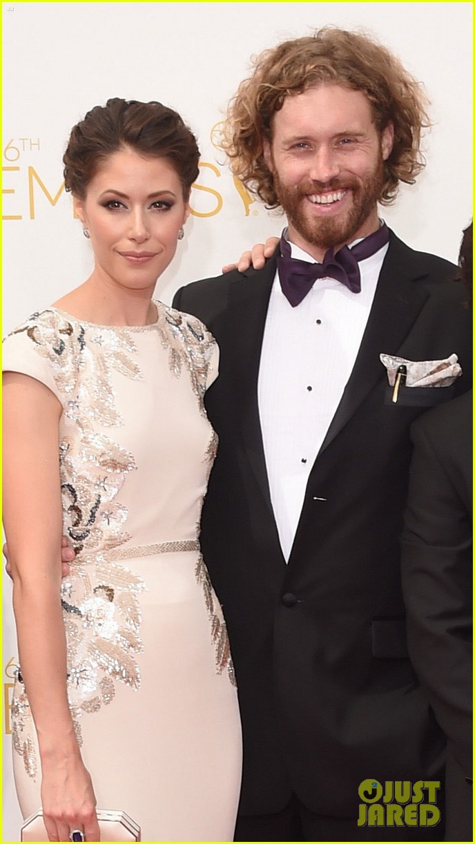 tj miller silicon valley emmy red carpet 063183802