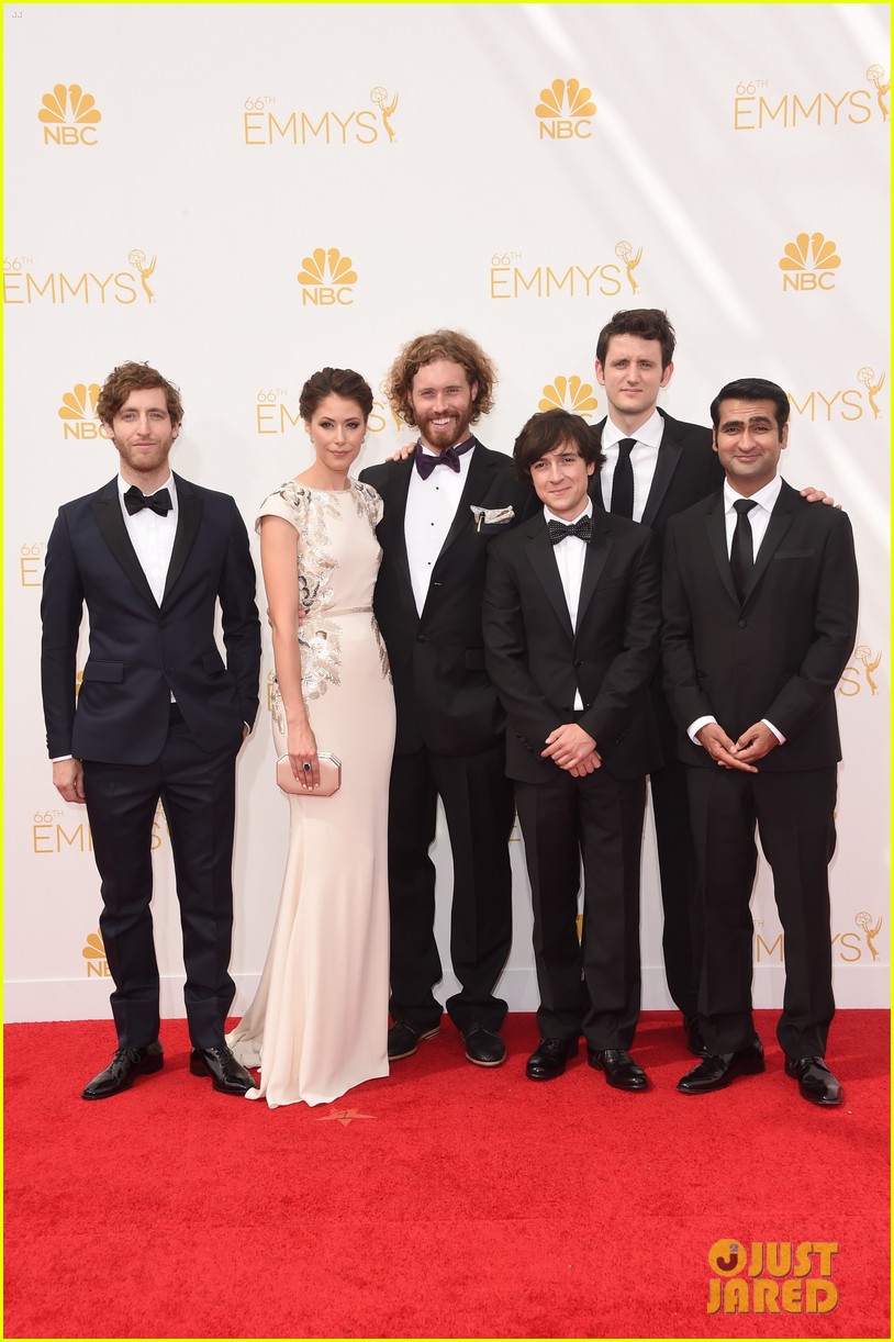 tj miller silicon valley emmy red carpet 083183804