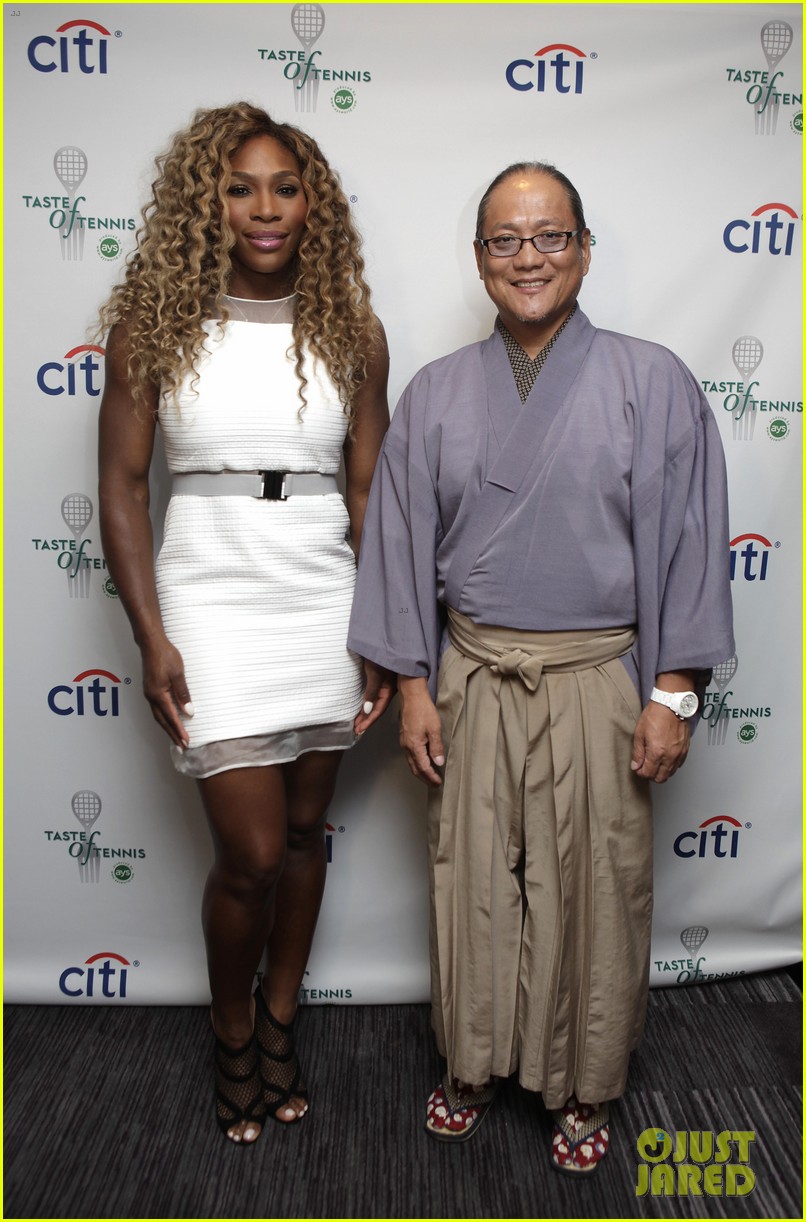 serena williams cooks up a storm at the taste of tennis gala 2014 023180807