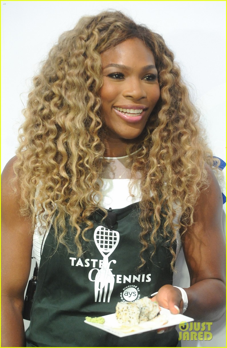 serena williams cooks up a storm at the taste of tennis gala 2014 173180822