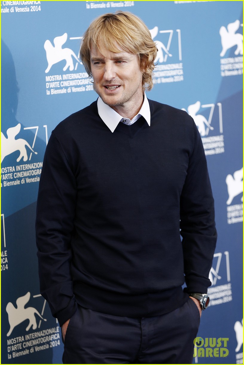 Owen Wilson & Kathryn Hahn Get All Dressed Up for 'She's Funny That Way(01)