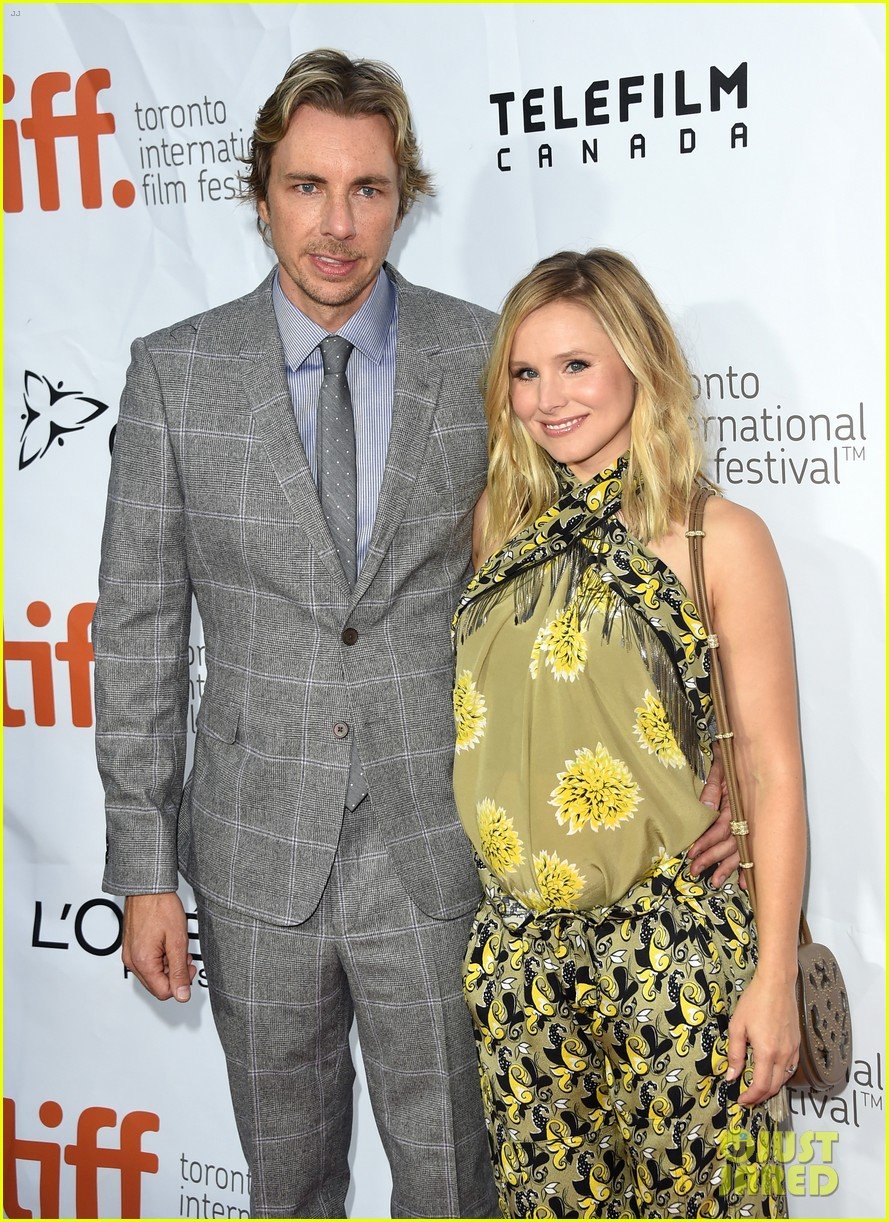 Pregnant Kristen Bell Supports Dax Shepard at 'The Judge' TIFF Premiere