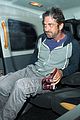 gerard butler treats himself to casaul chiltern night out 11