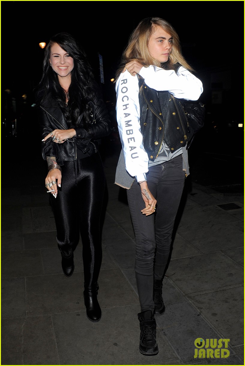 Cara Delevingne Reveals Her Eyebrow Secret I Make Sure They're There