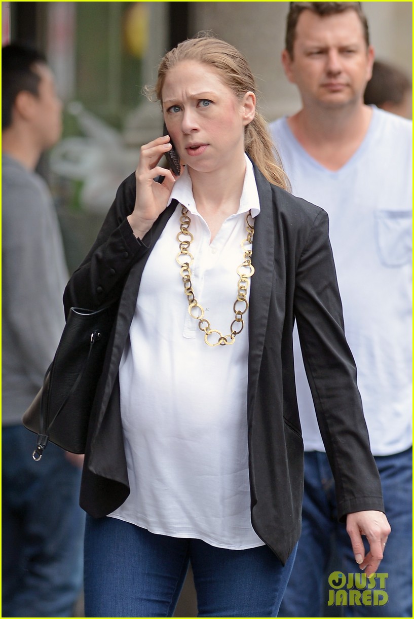 Chelsea Clinton's Baby Bump is Getting So Big! Photo 3194197 Chelsea