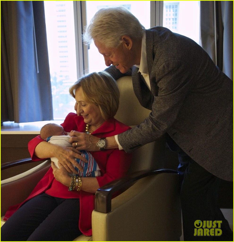 bill clinton shares first photo of chelsea clintons daughter 043205941