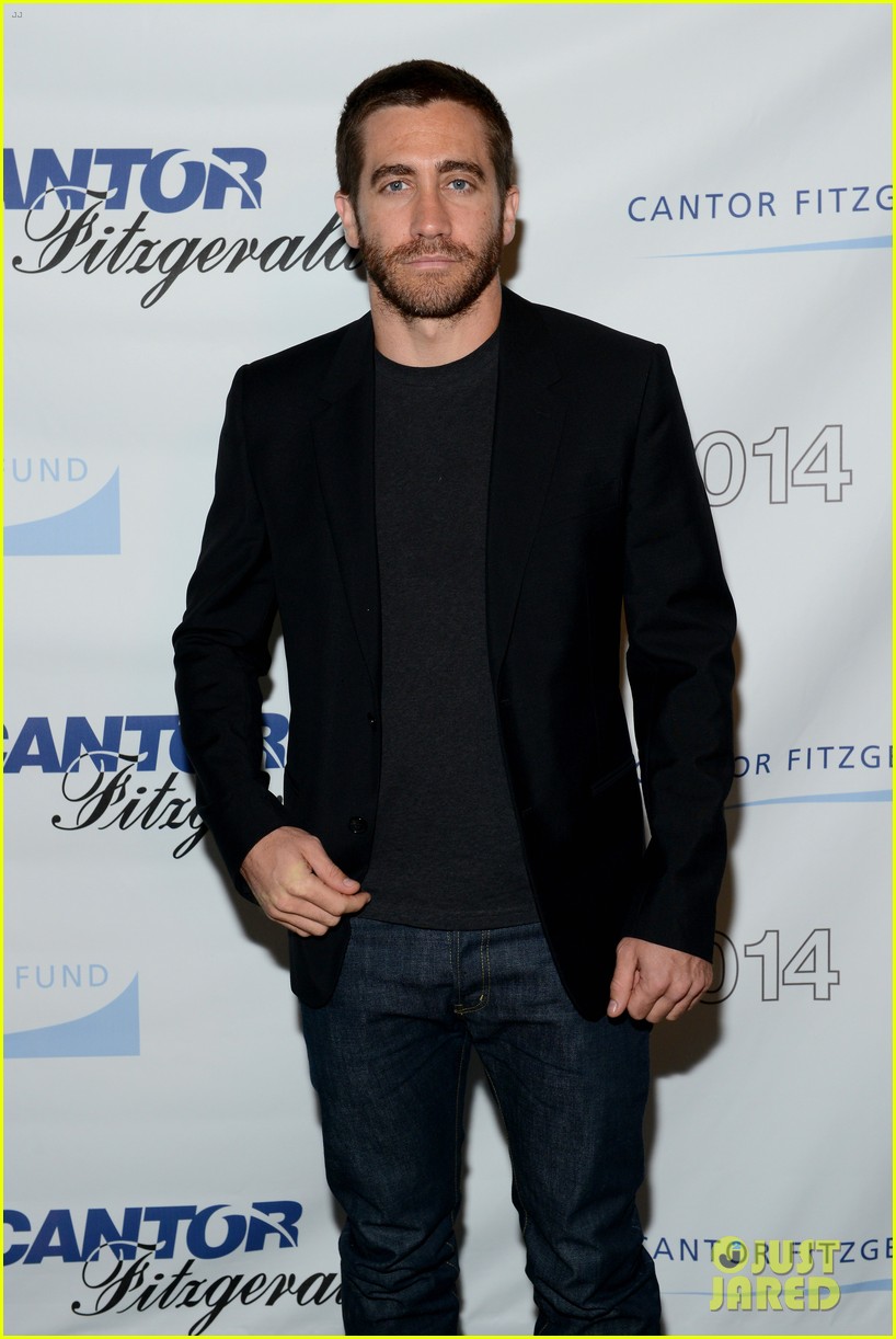 jake gyllenhaal trades some stocks for 911 charity day event 093195189