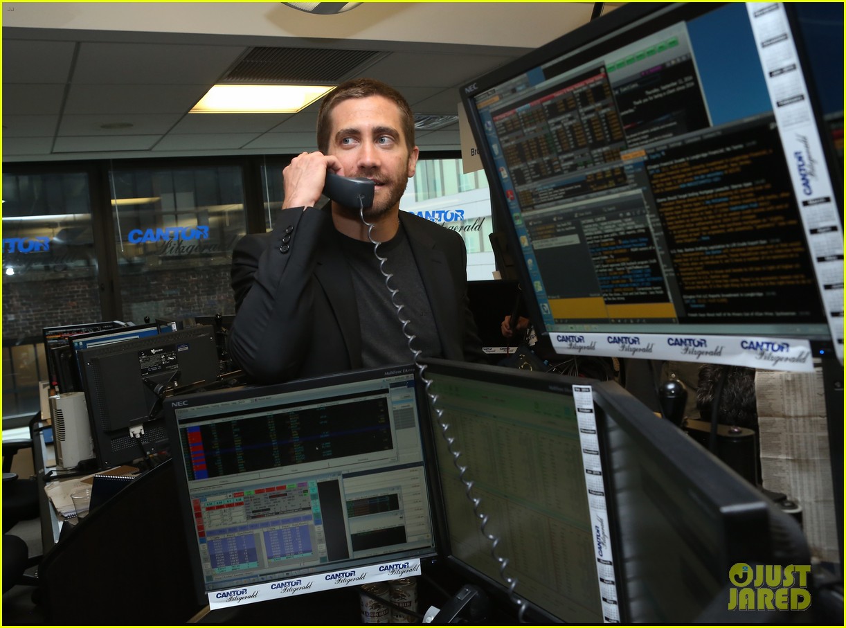 jake gyllenhaal trades some stocks for 911 charity day event 12