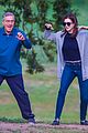 anne hathaway does tai chi in the park with robert de niro 01