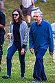 anne hathaway does tai chi in the park with robert de niro 03