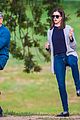 anne hathaway does tai chi in the park with robert de niro 10