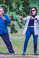 anne hathaway does tai chi in the park with robert de niro 13