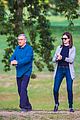 anne hathaway does tai chi in the park with robert de niro 17