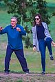 anne hathaway does tai chi in the park with robert de niro 20