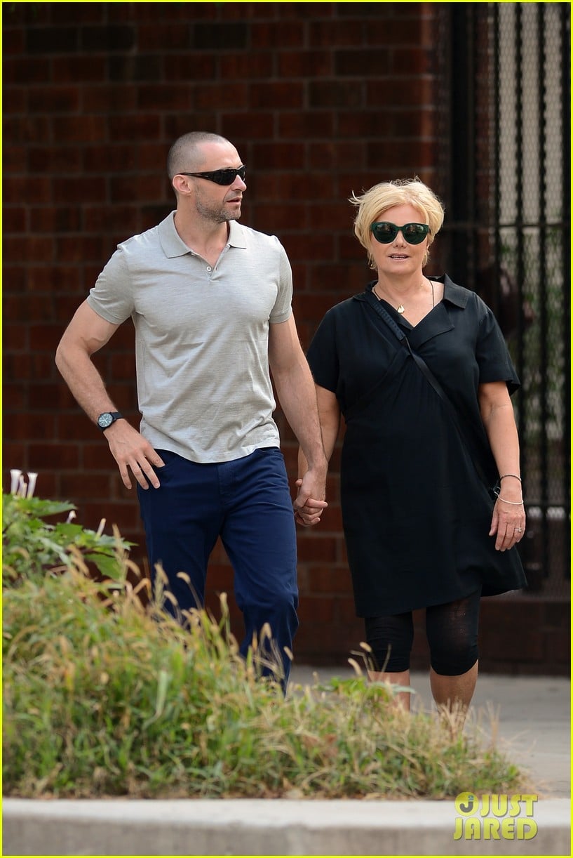 hugh jackman looks lovey dovey with wife after shaving his beard 04