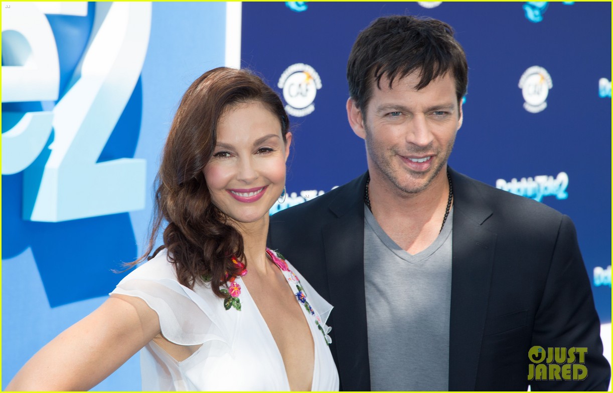 ashley judd joins harry connick jr for dolphin tale 2 133193063