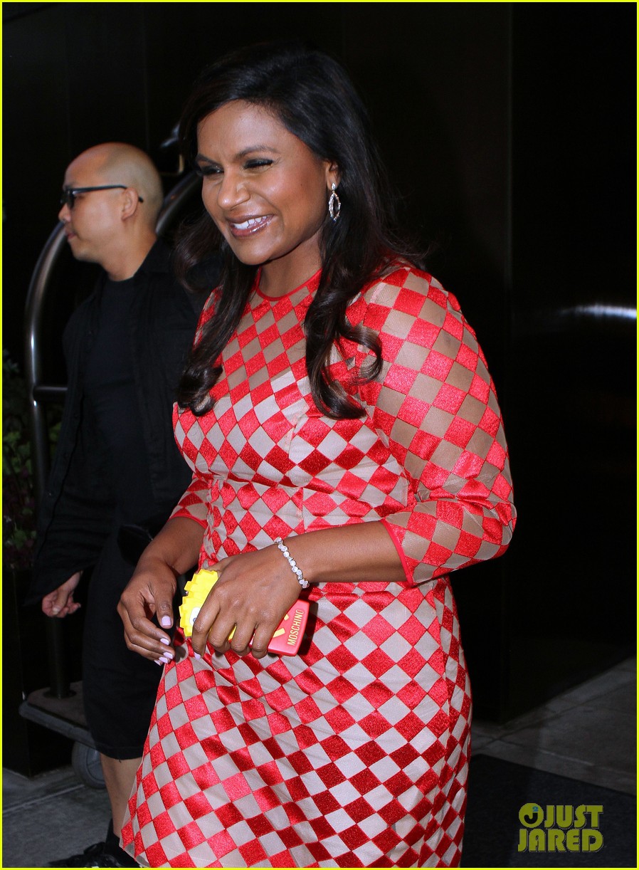 mindy kaling reveals she was up for bridesmaids role they called me in 05