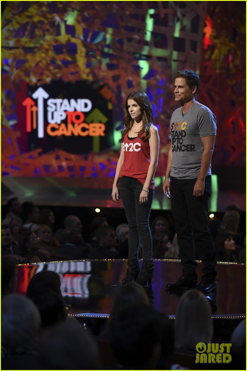 anna kendrick rob lowe stand up to cancer 2014 083190508
