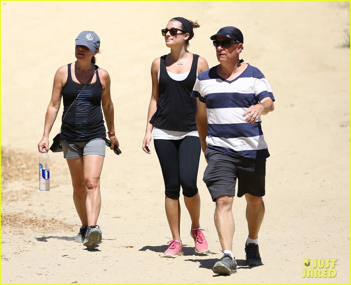 Lea Michele Reportedly Singing Frozen's 'Let it Go' on 'Glee': Photo ...