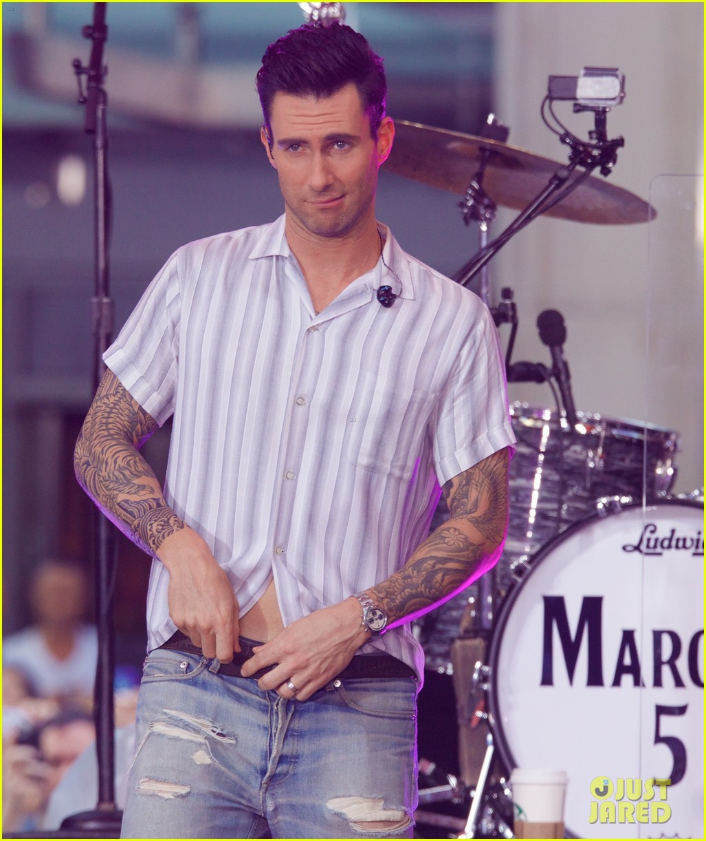 adam levine performs maps with maroon 5 today show 033187431