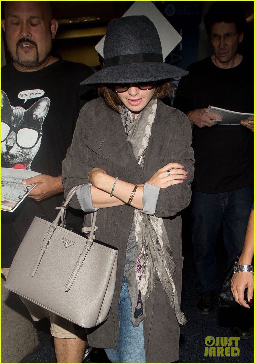 lily collins returns to states in style 043203877