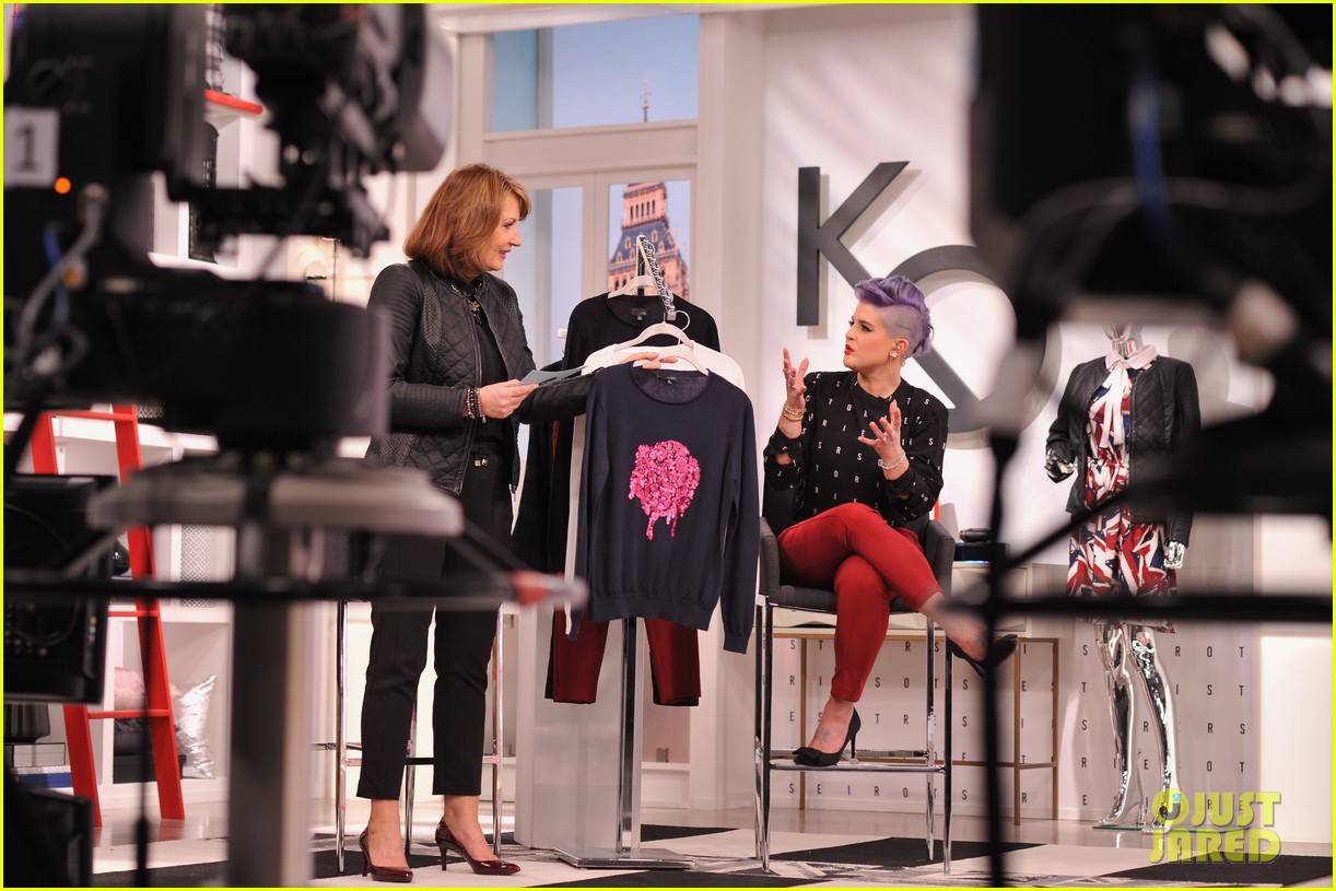 kelly osbourne takes the stage to launch stories collection on hsn 1