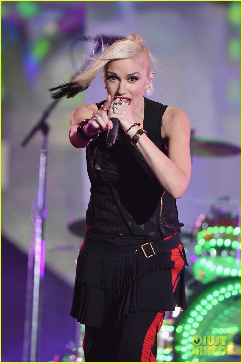 gwen stefani performs with sting at global citizen festival 2014 183206169