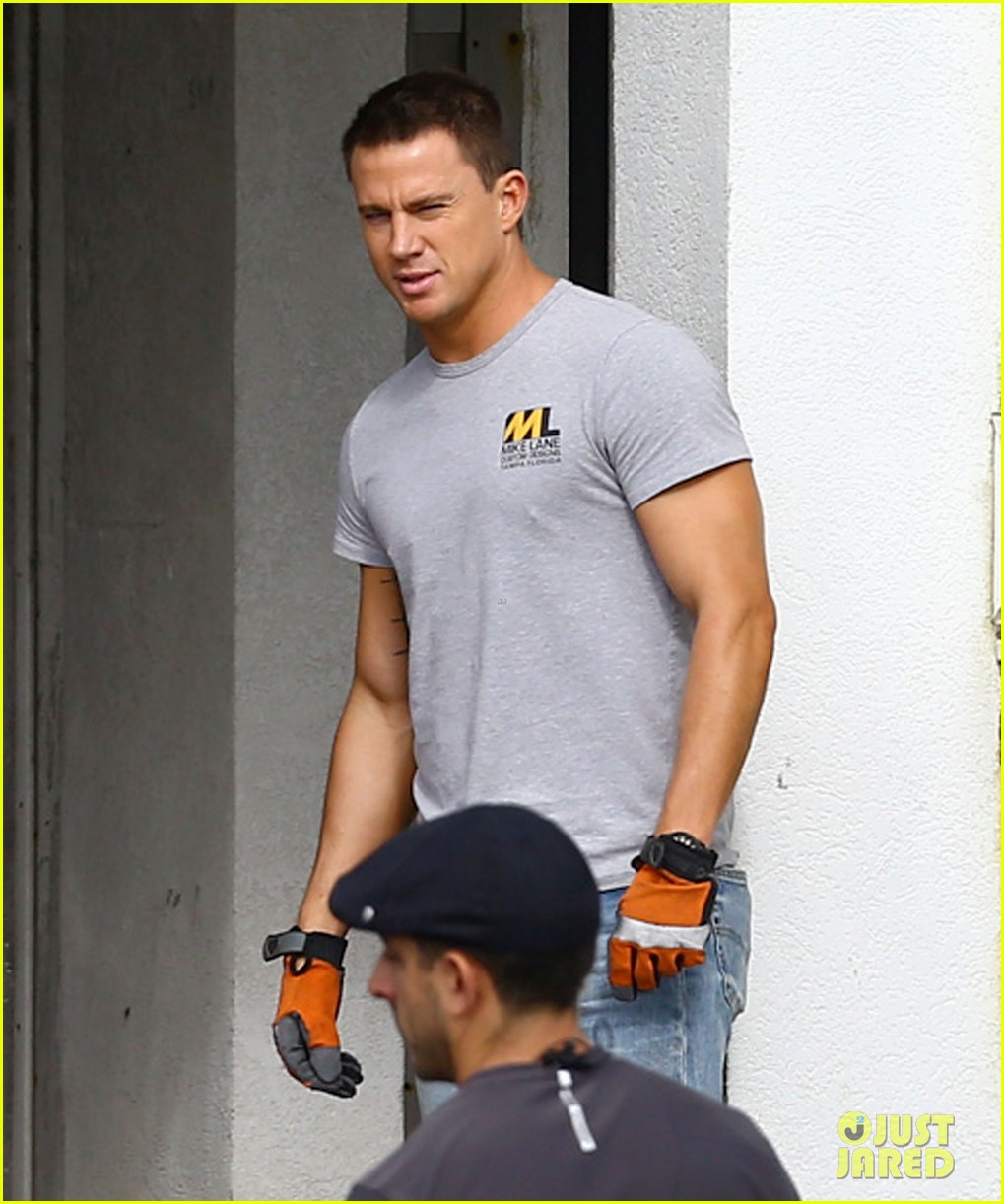 channing tatum continues filming magic mike xxl this time suit 043208135