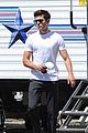 zac efron switches suit we are your friends set 03