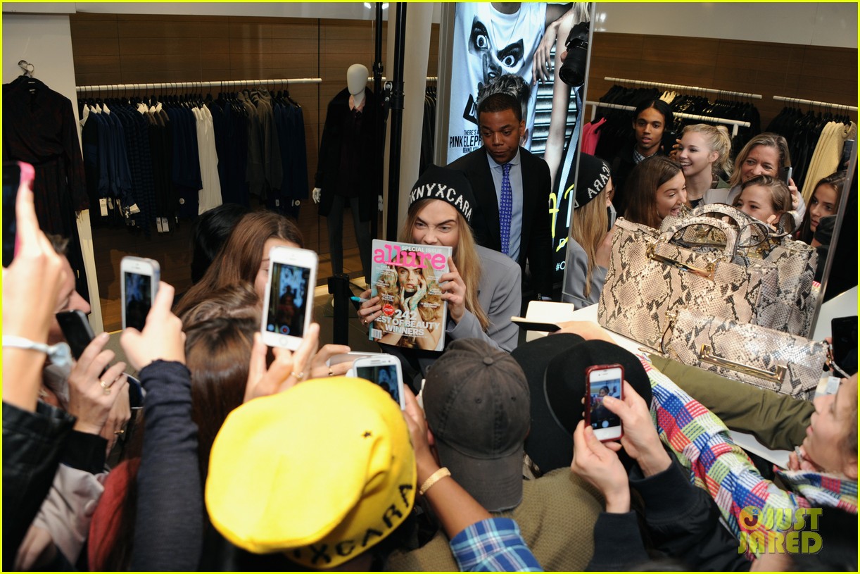 cara delevingne dkny launch bloomingdales marquee 09