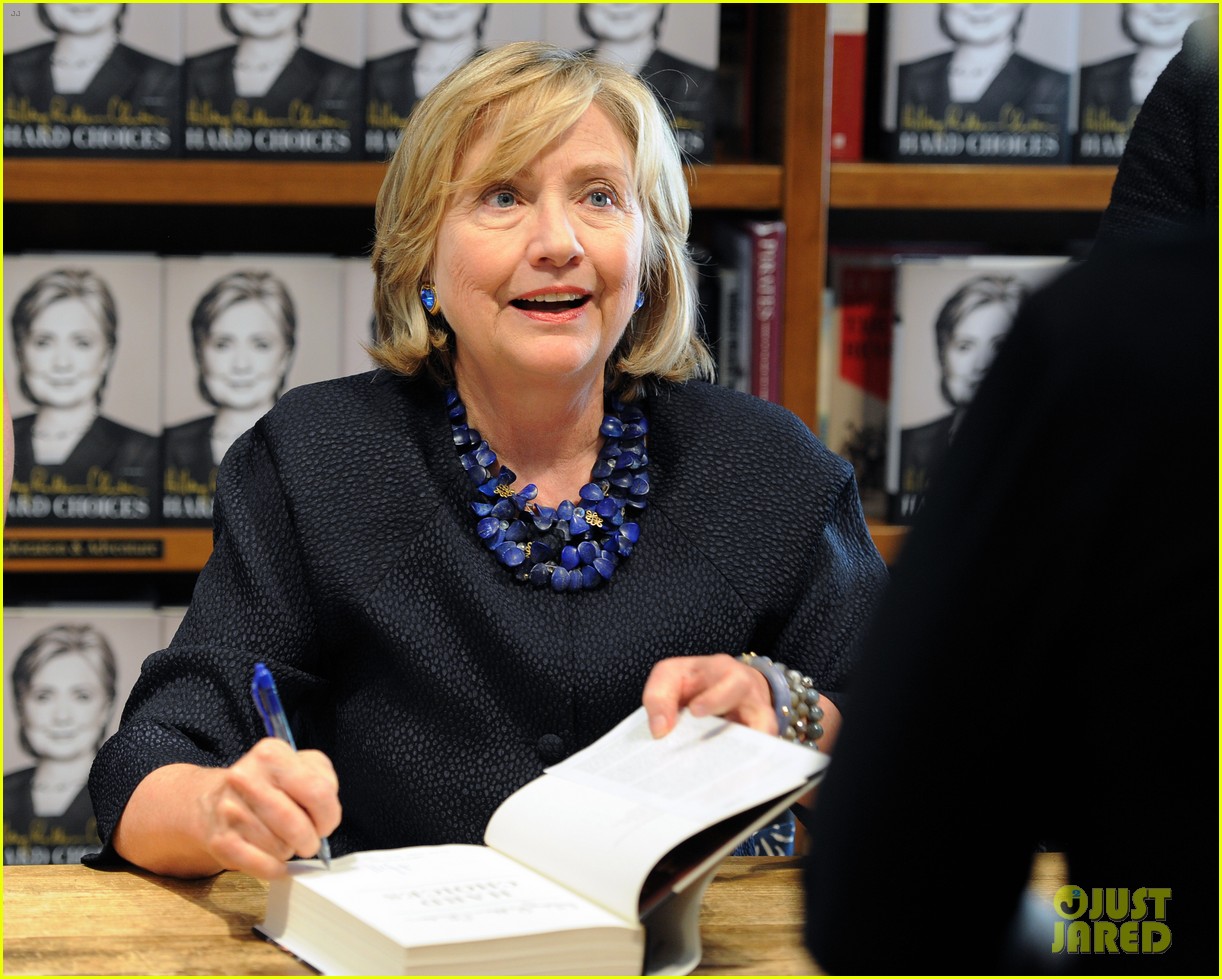 hillary clinton gets back to work after becoming a grandma 083210566