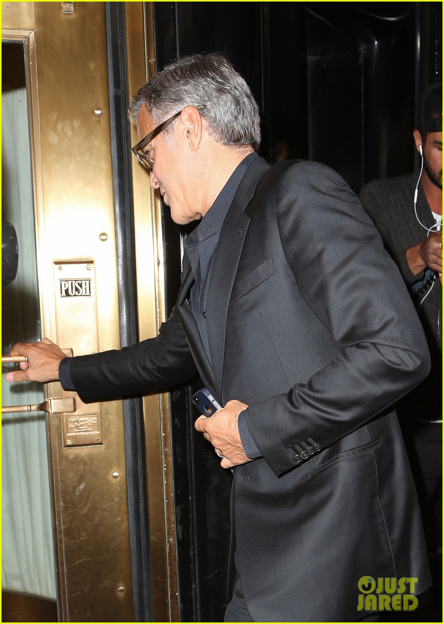 george clooney flashes wedding ring nyc 133214971