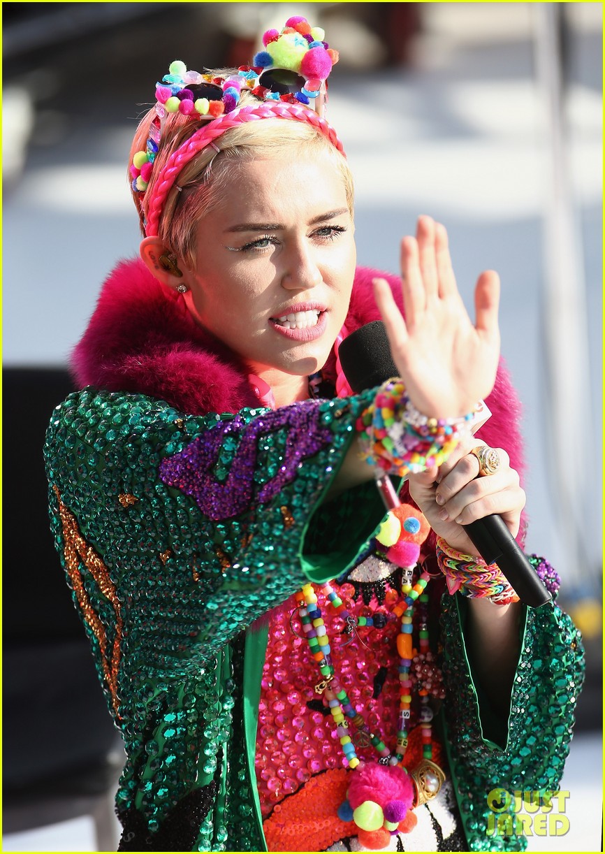 miley cyrus covers etta james ill take care of you on sunrise 043217574