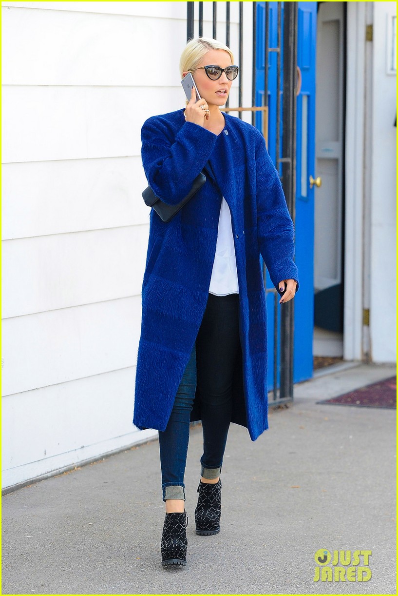 dianna agron opening ceremony stop blue coat 063221771