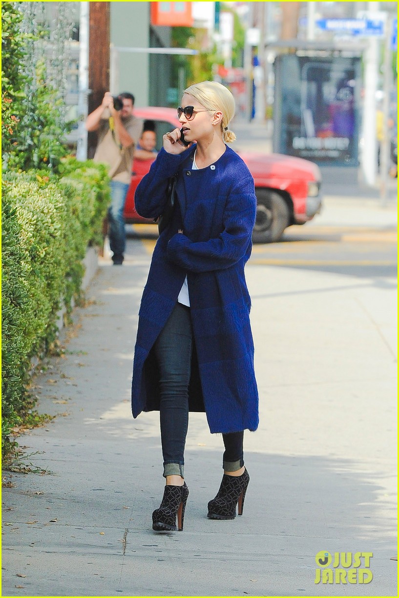 dianna agron opening ceremony stop blue coat 103221775