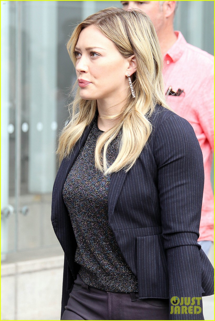 Hilary Duff Gets 'Younger' in NYC After 27th Birthday!: Photo 3209015