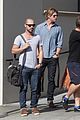 chris hemsworth grabs lunch with his older brother luke 04
