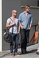 chris hemsworth grabs lunch with his older brother luke 09