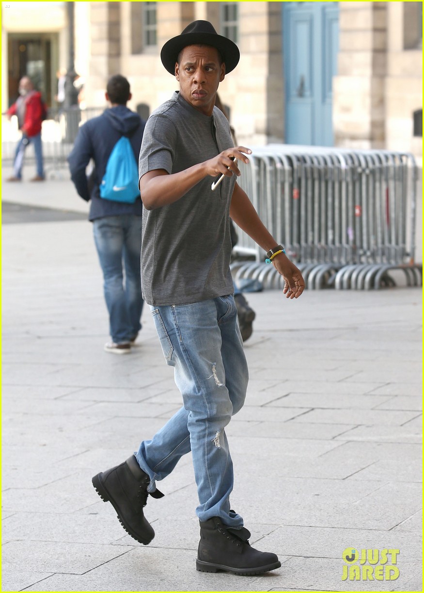jay z gives amazing response to man who asks who he is 053214328