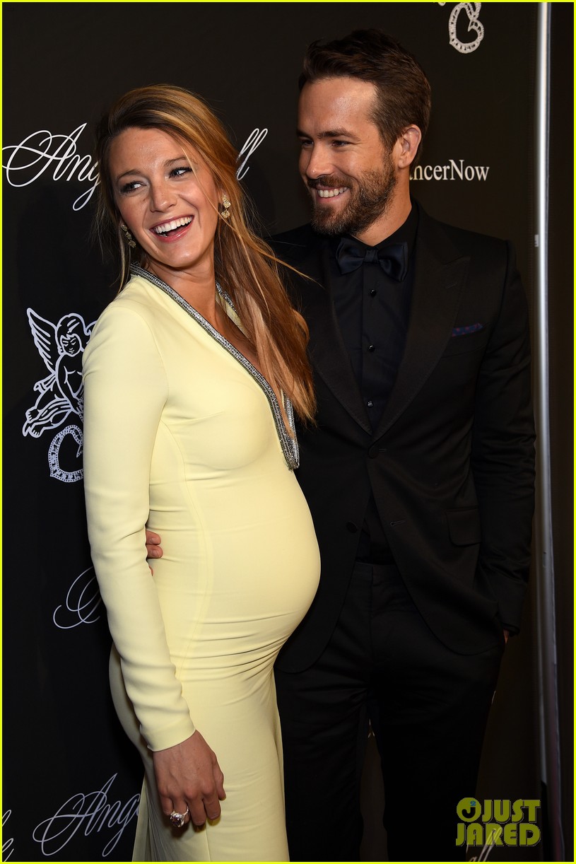 blake lively accentuates baby bump with a beaming ryan reynolds 023223436