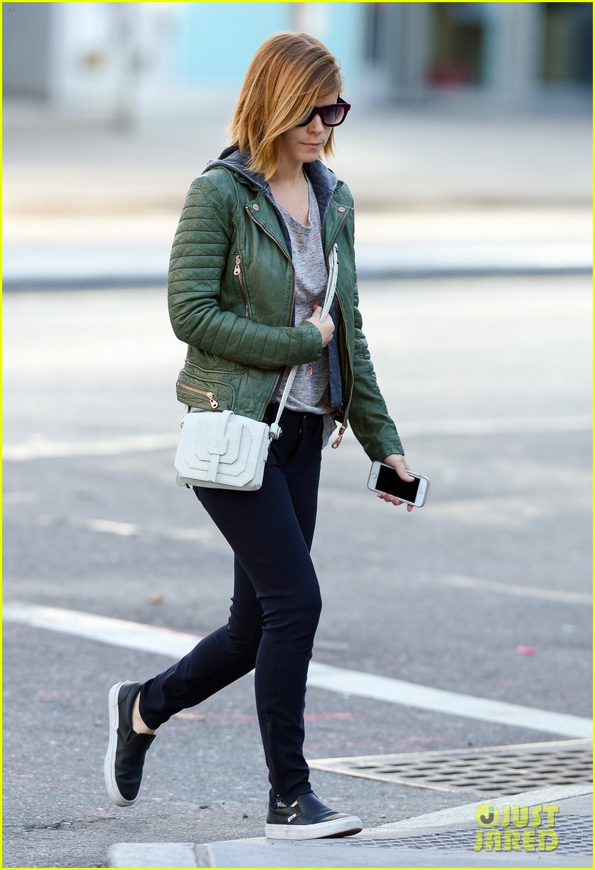 kate mara is back in ny after getting cozy with shia labeouf in la 223219504