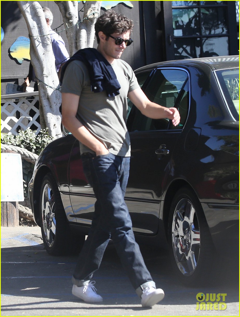 leighton meester adam brody take their family to lunch 113230232
