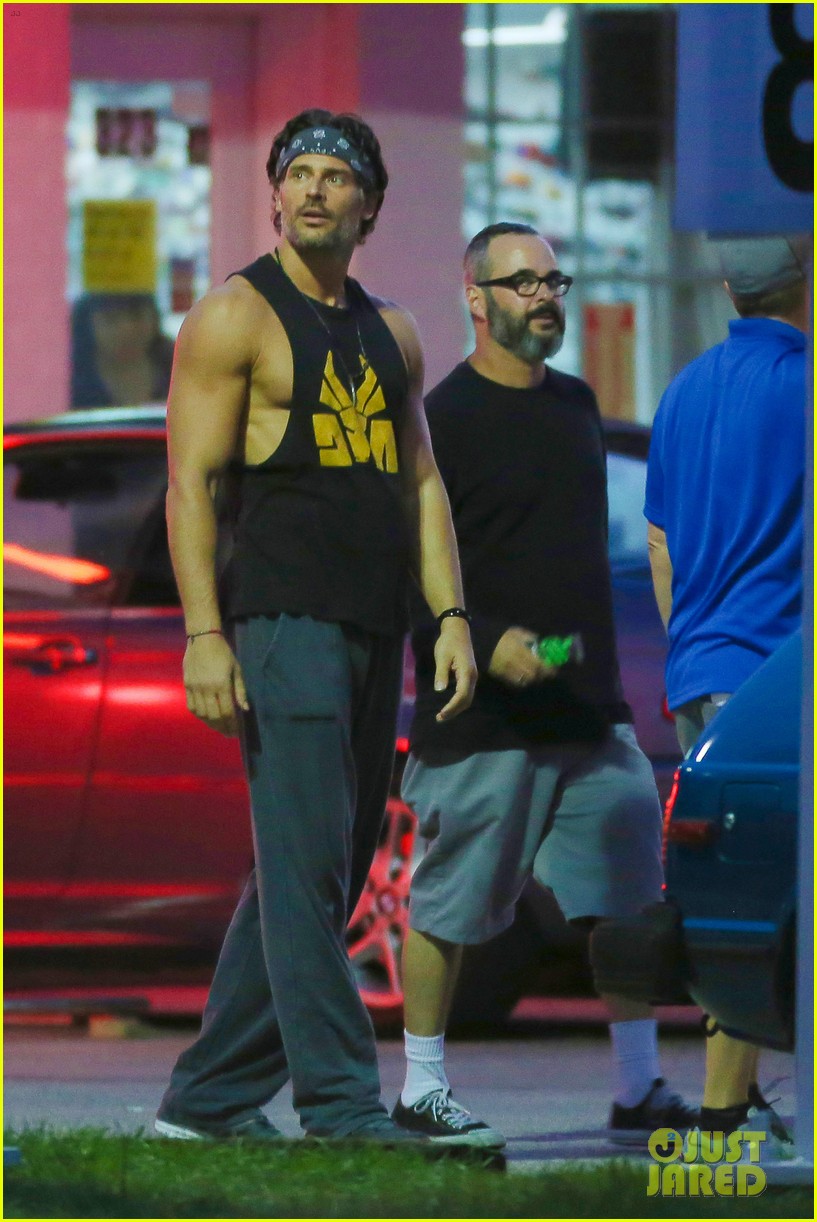 magic mike xxl guys continue filming at drag revue 133213548
